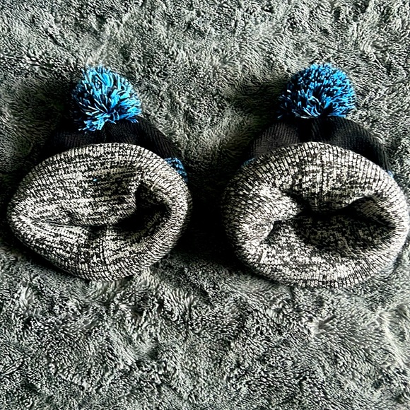 🔥🦁🏈🎄GIFT READY! TWO Detroit Lions Stocking Caps - Picture 3 of 5